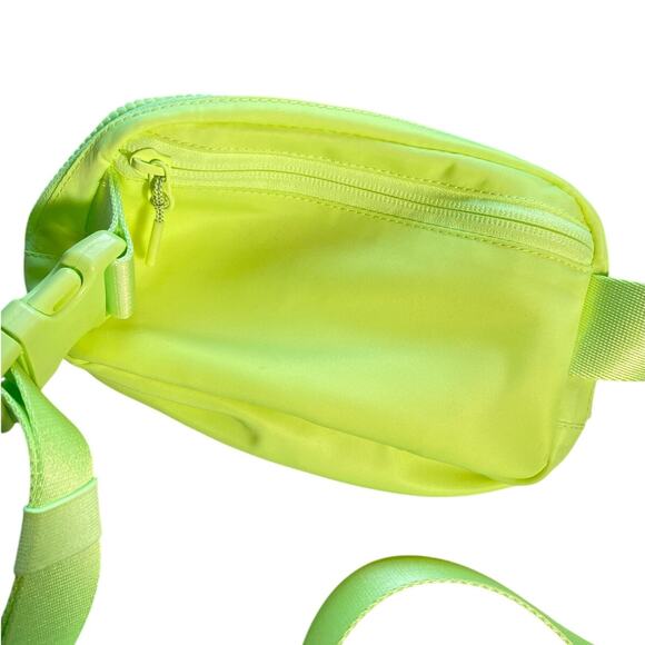 New Lululemon Everywhere Belt Bag 1L Fanny Pack Crossbody Adjustable Neo Mint - Picture 7 of 11